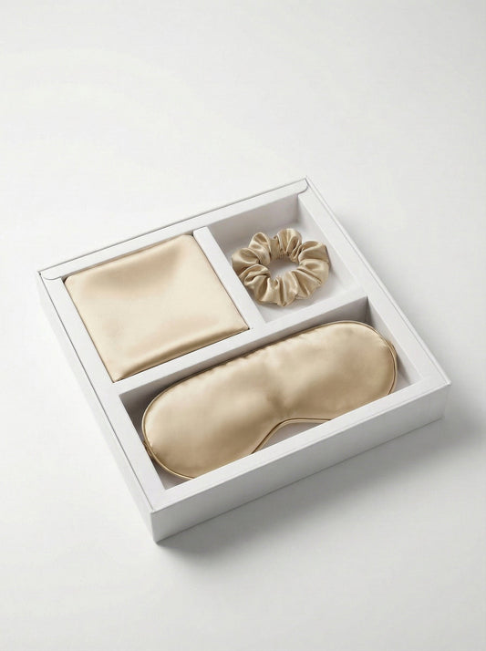 BlocqSilk sömnkit i champagne mullbärssilke — örngott, sovmask och 2 sidenscrunchies